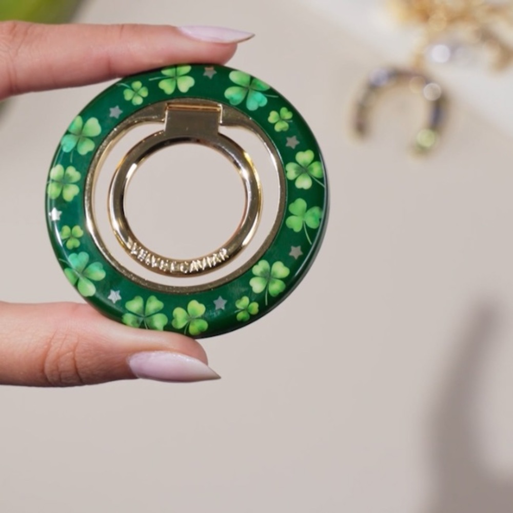 Lucky Clover MagSafe Grip Ring sold out